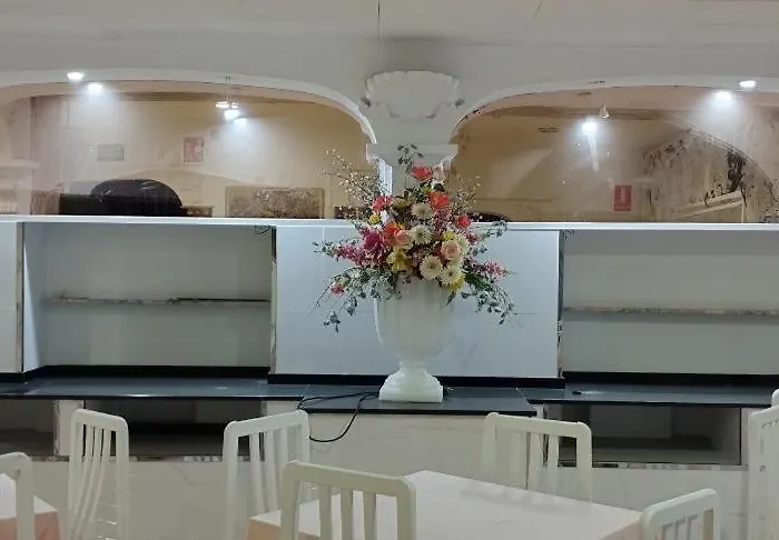 Hotel Hvalles *