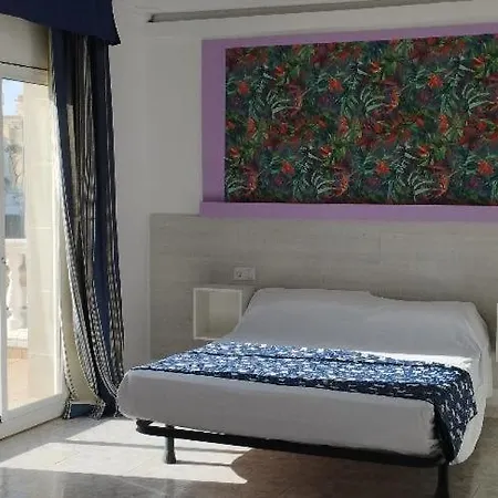 Otel Hvalles Malgrat de Mar